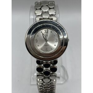 GG Women's Quartz Watch Silver Tone Round Dial-‎ New Battery